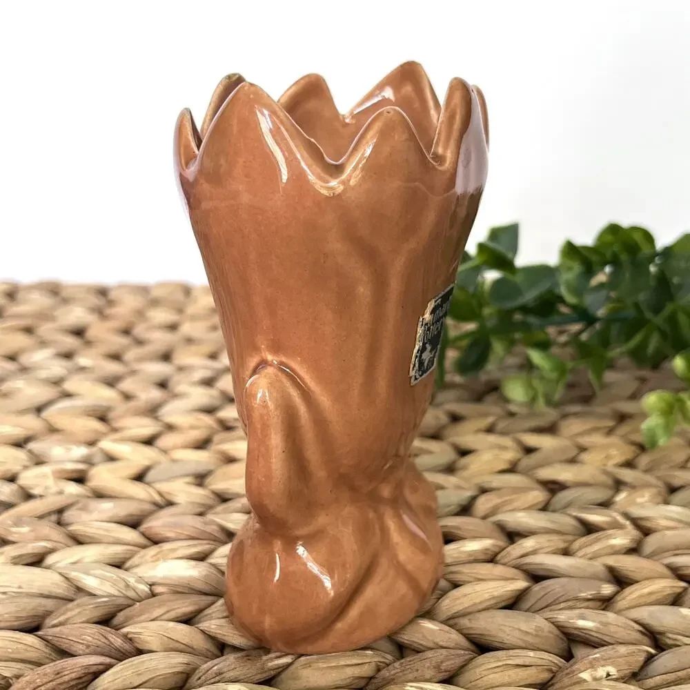 Vintage Camark Pottery Tulip Bud Vase Neutral Peach Glaze Orignal Labels